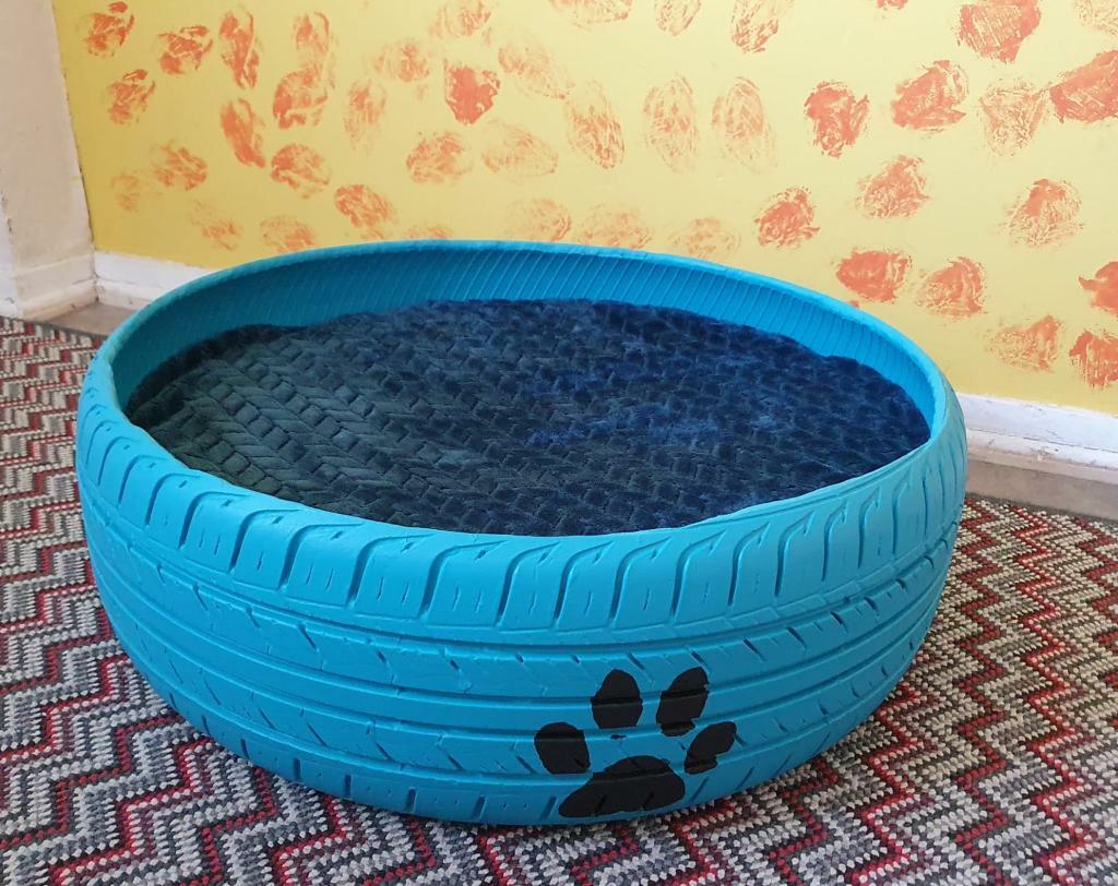 tire cat bed